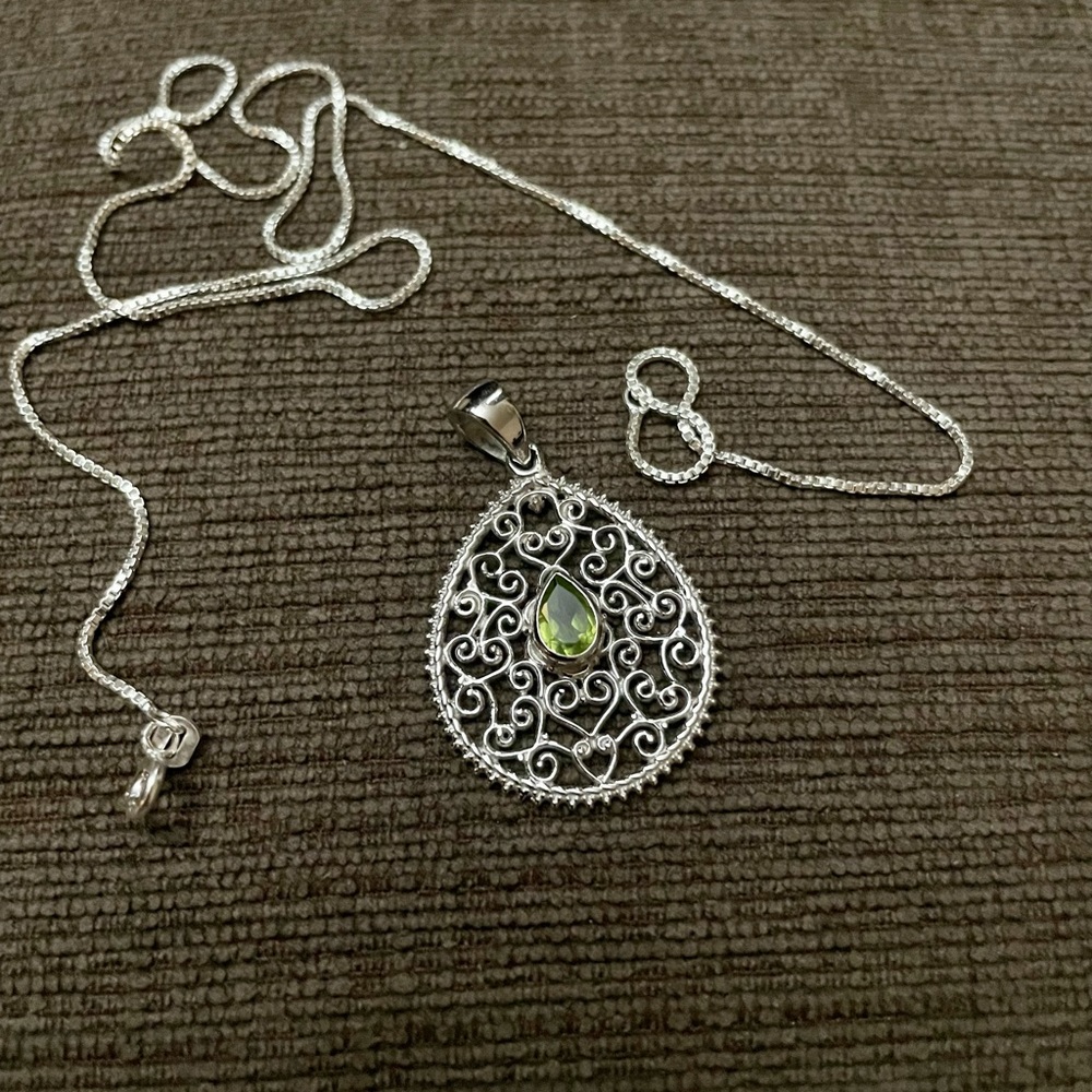 Sterling Silver Filigree Peridot Necklace